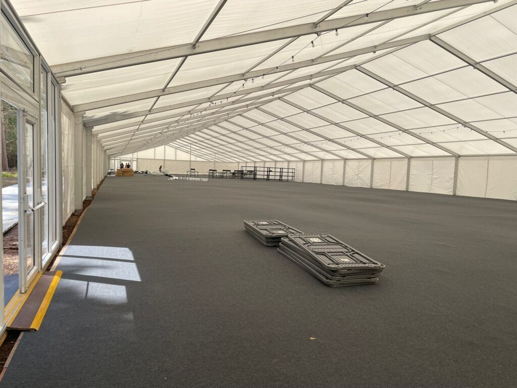marquee for temporary heating